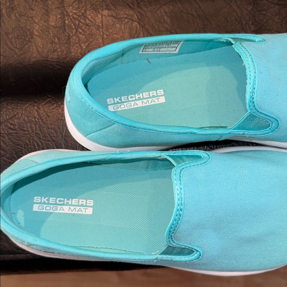 Skechers Turquoise Casual Slip-Ons, size 7 - Picture 6 of 10